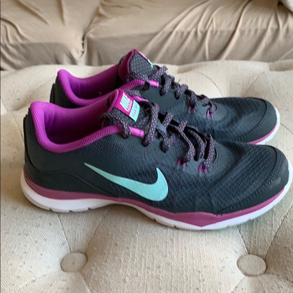 Nike Training Shoes - Picture 2 of 6